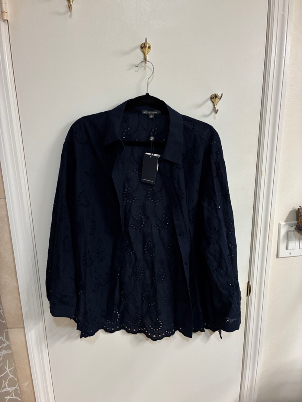 NWT Adrianna Papell Navy Eyelet Button-Front Blouse Sz M